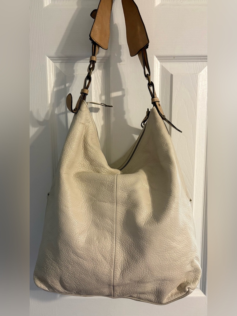 CYNTHIA ROWLEY Cream Leather Hobo Shoulder Bag - Soft Pebbled Finish - Picture 2 of 11